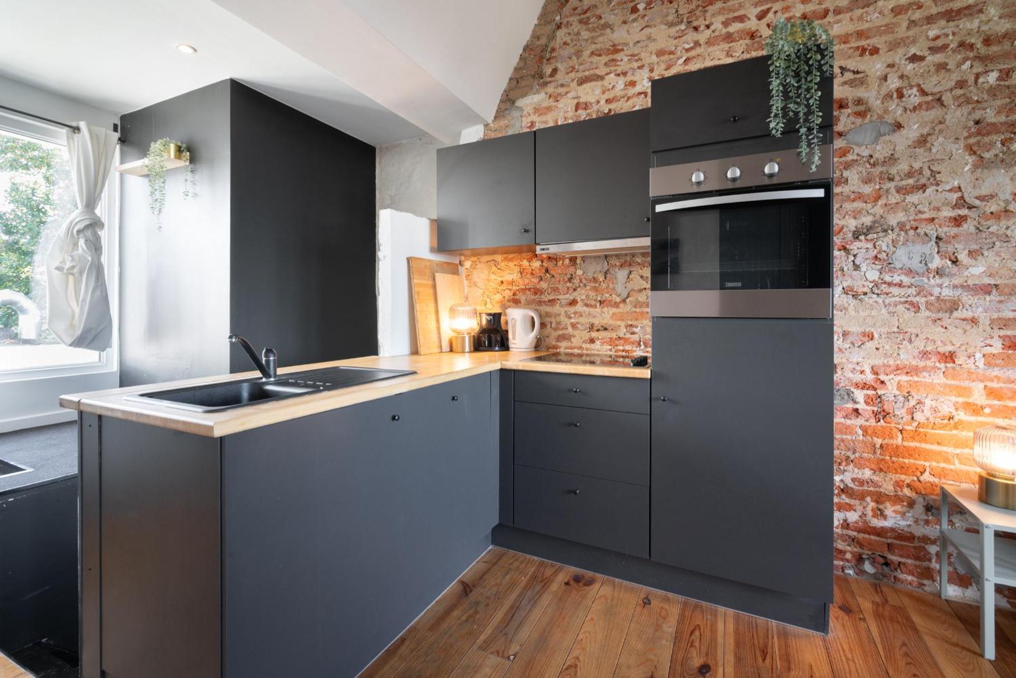 Charming Two-Bedroom River Side Apartment Amberes Exterior foto